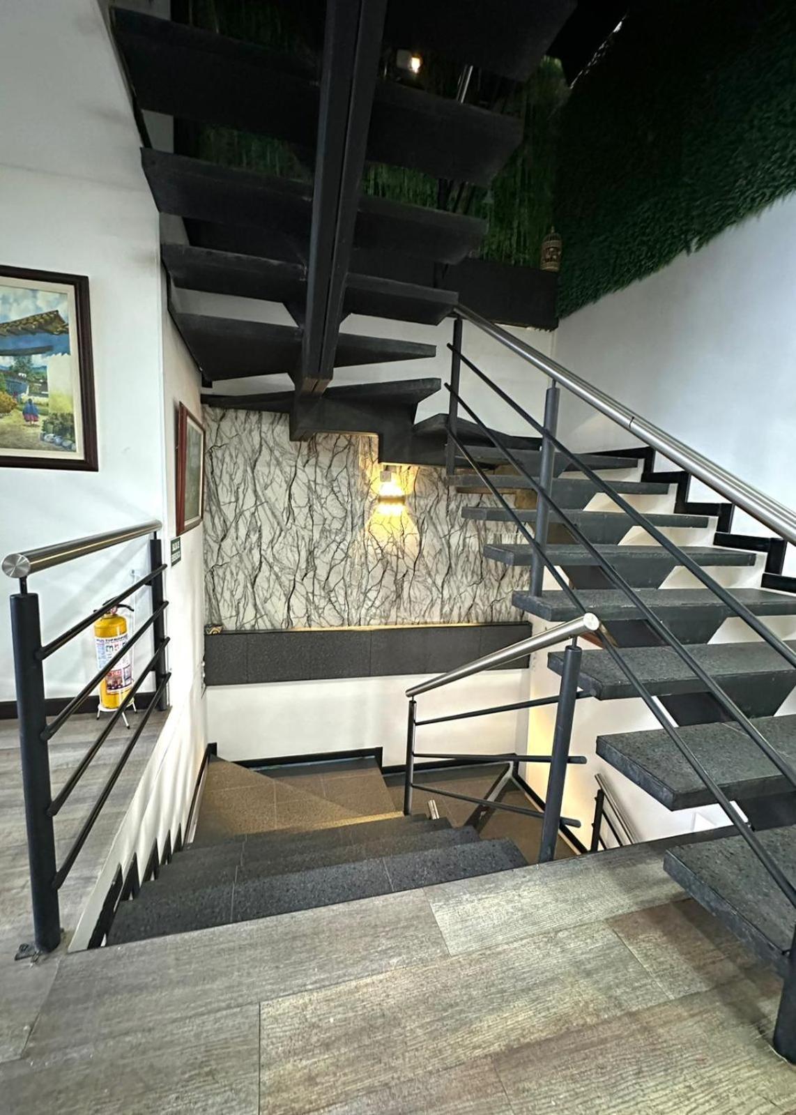 Hotel Los Maderos Cali Buitenkant foto